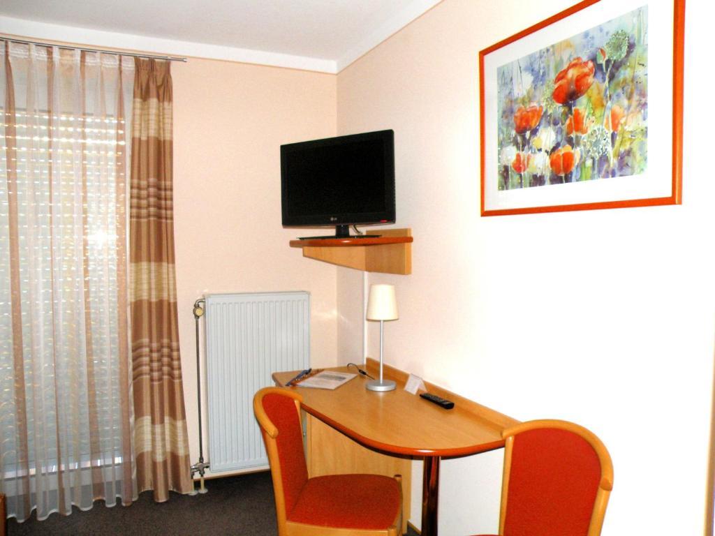 Zum Schwarzen Baeren Hotell Vohenstrauss Rom bilde