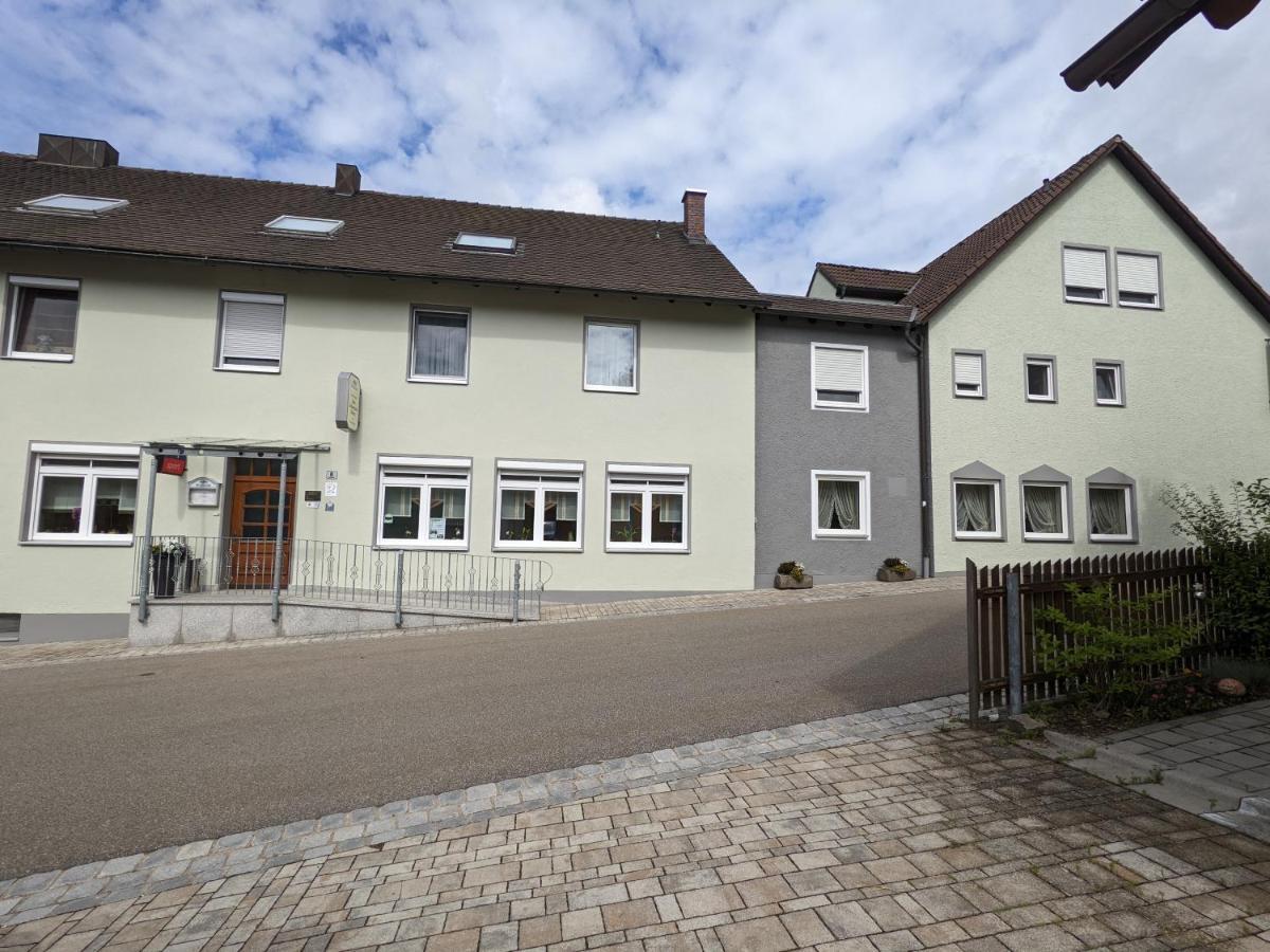 Zum Schwarzen Baeren Hotell Vohenstrauss Eksteriør bilde