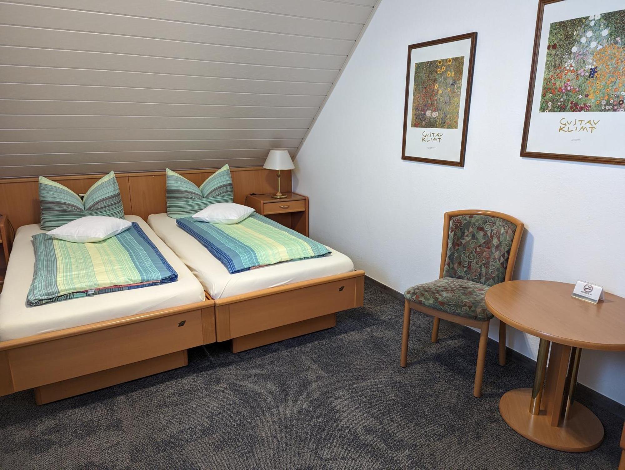 Zum Schwarzen Baeren Hotell Vohenstrauss Eksteriør bilde